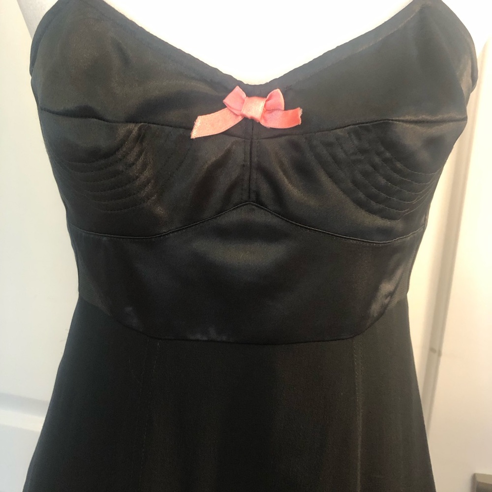 BETSEY JOHNSON slip dress. Satin on top chiffon on bottom. Sexy and cute Sz 4 - Picture 4 of 13